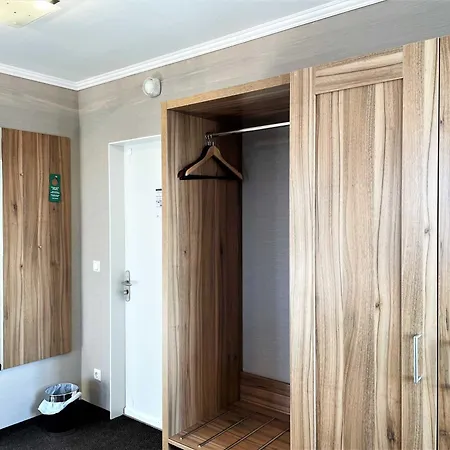 Ibs Begegnungszentrum Отель Lauta